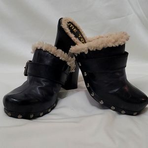 Me Too  womans fleece lined mules